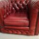 Fauteuil Chesterfield cuir bordeaux clair
