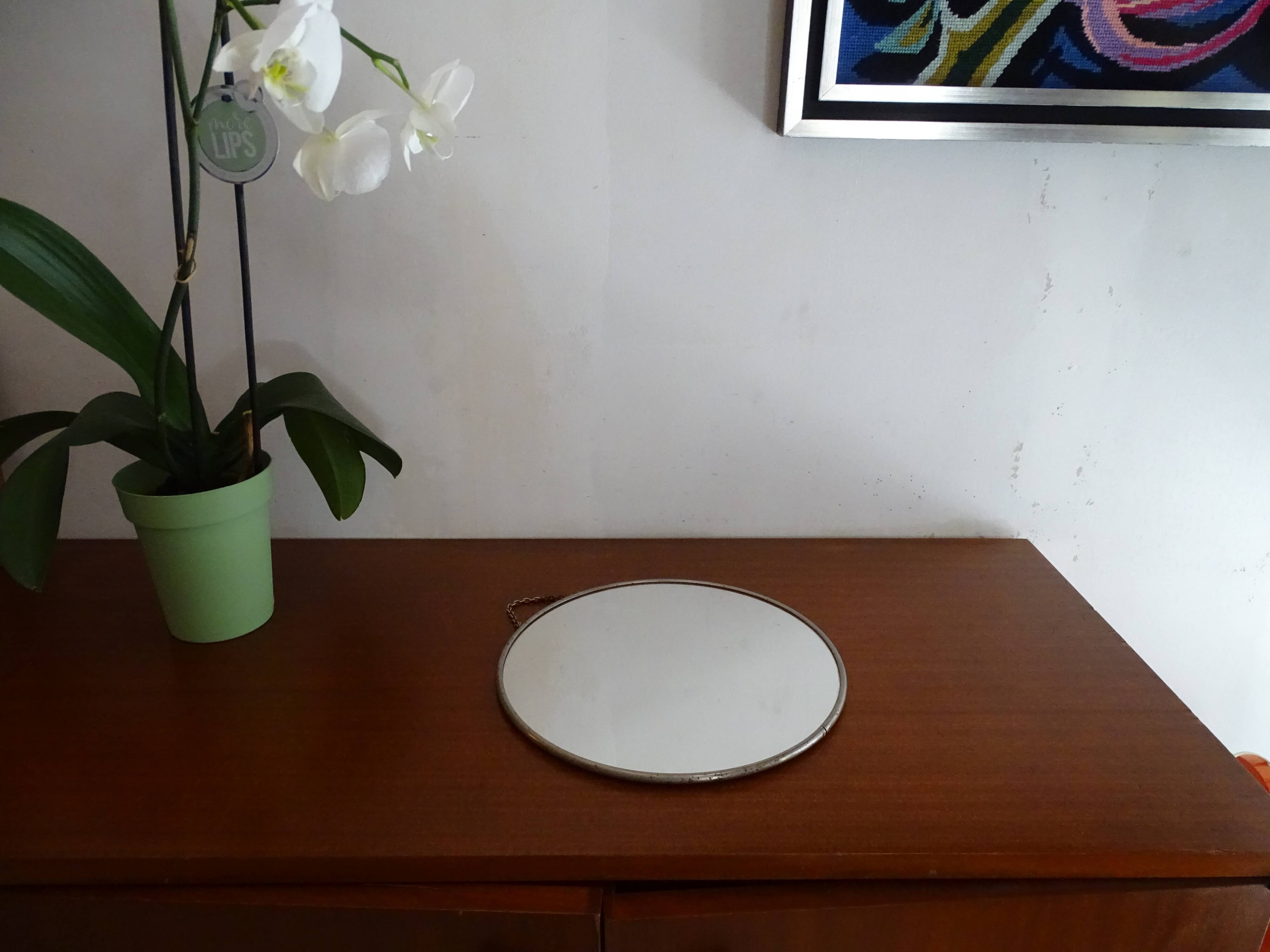 Round barber mirror 28.5 cm vintage 1960