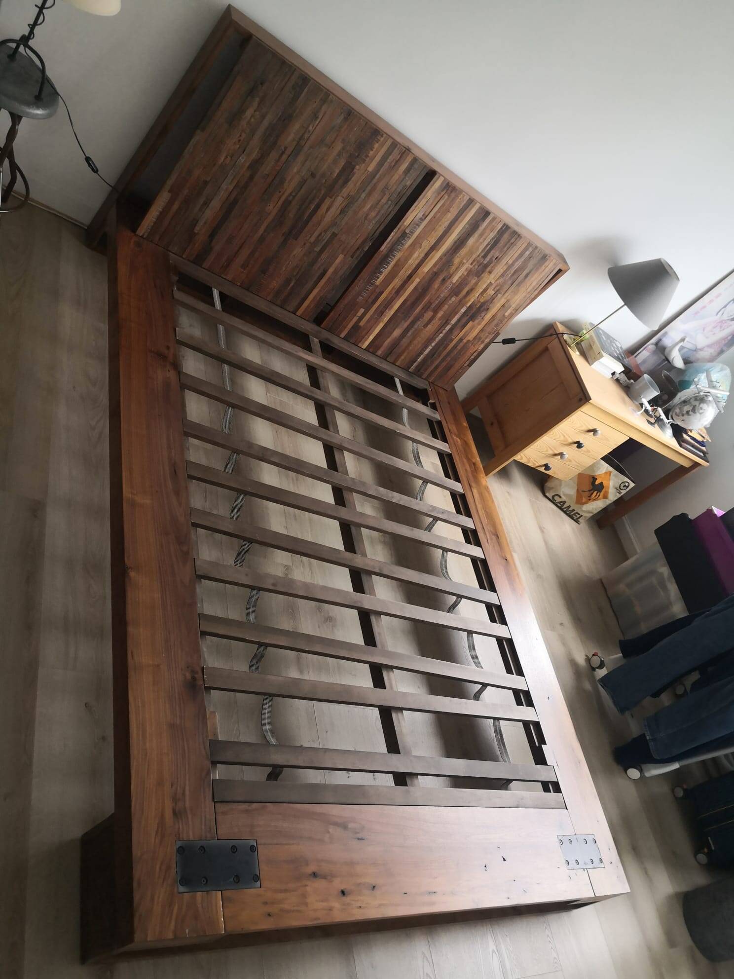 Wooden bed (peroba & black walnut) US Queen Size
