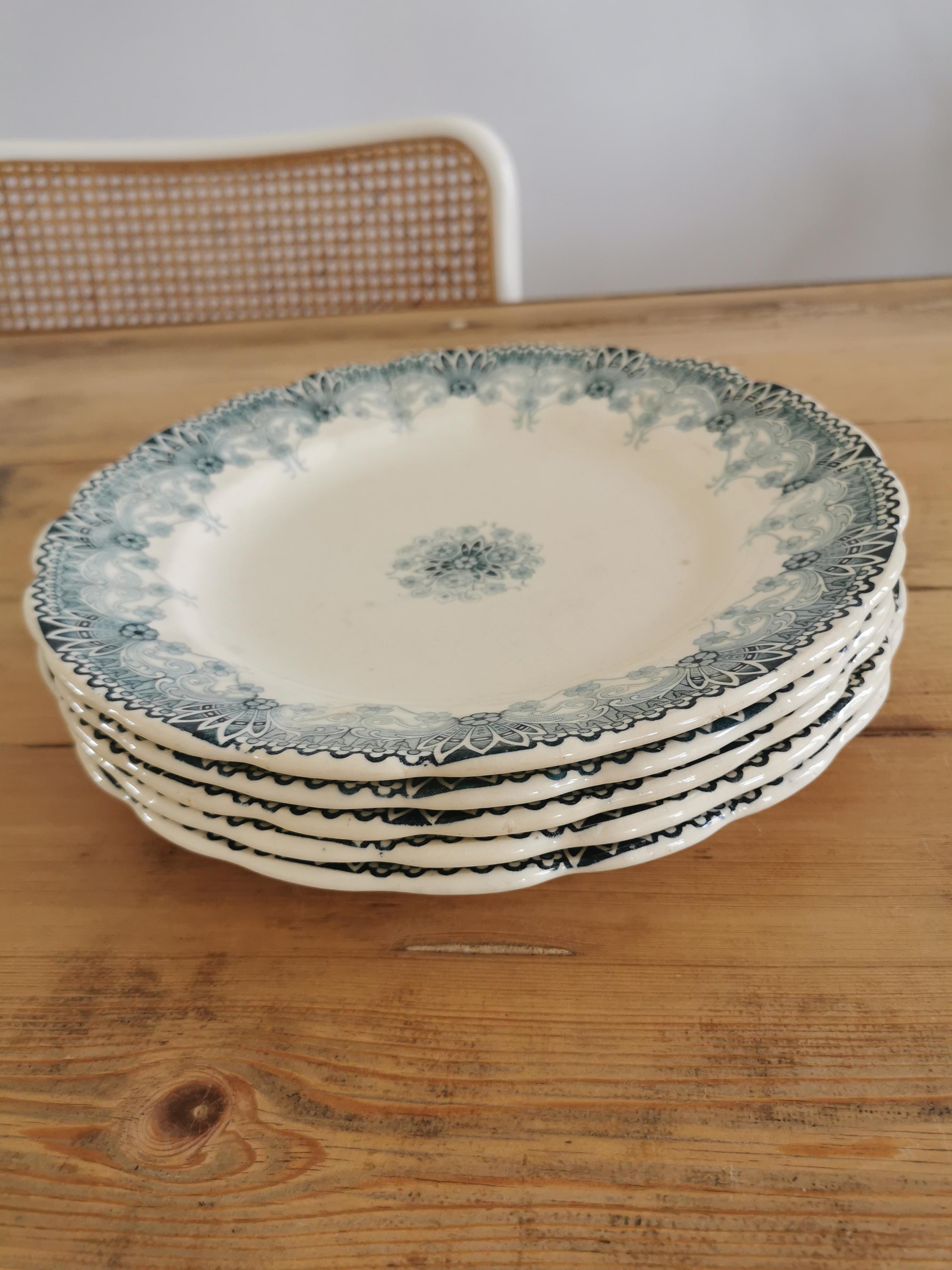 Service de 5 assiettes vintage en Terre de Fer