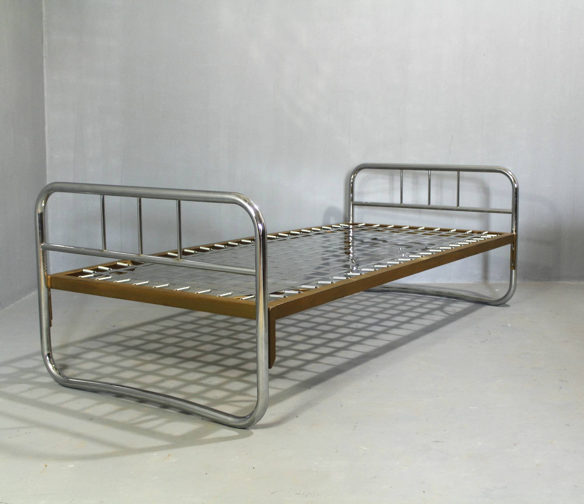 Lit Bauhaus
