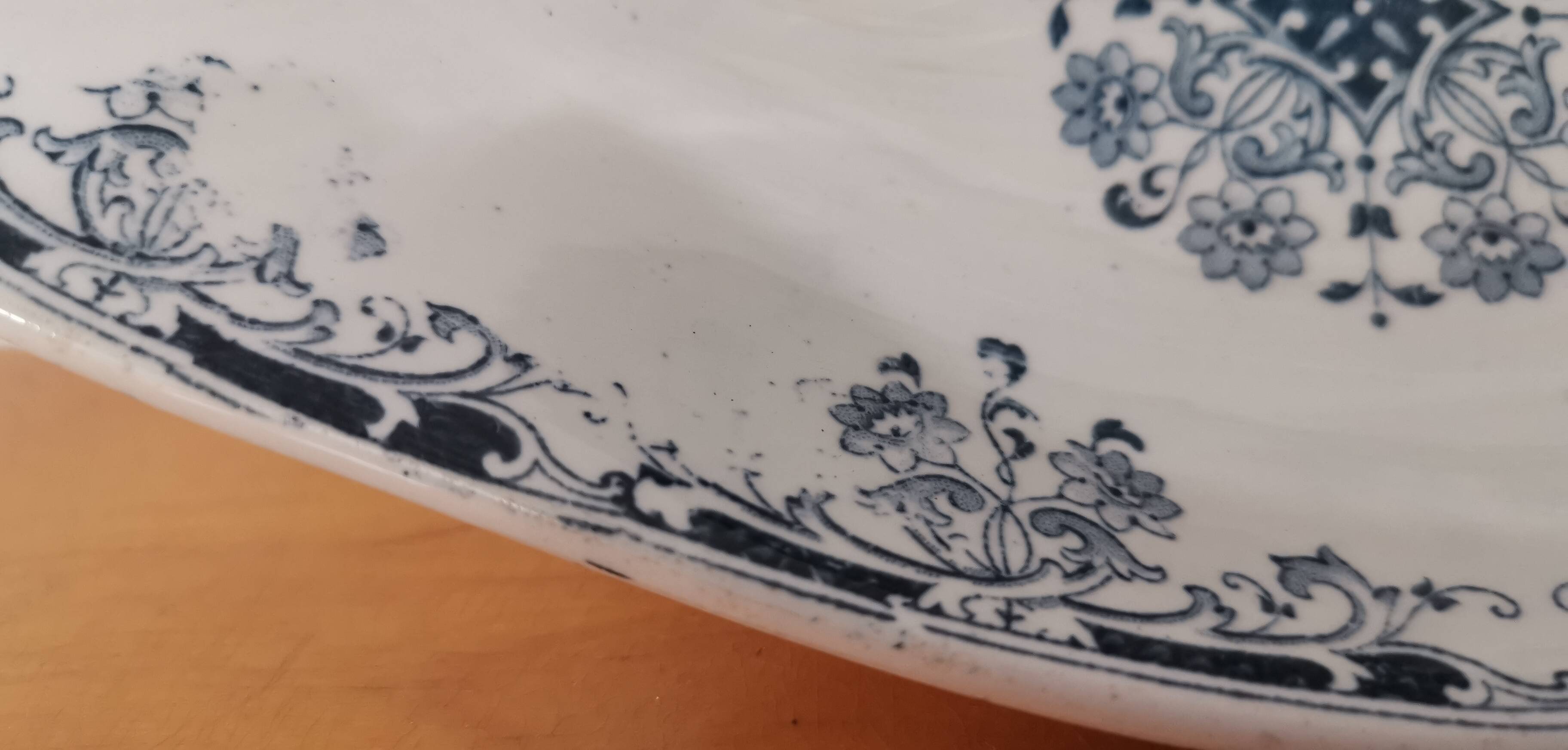 Blue and green iron clay bowl, “Mignon” model, H & Cie Sarreguemines