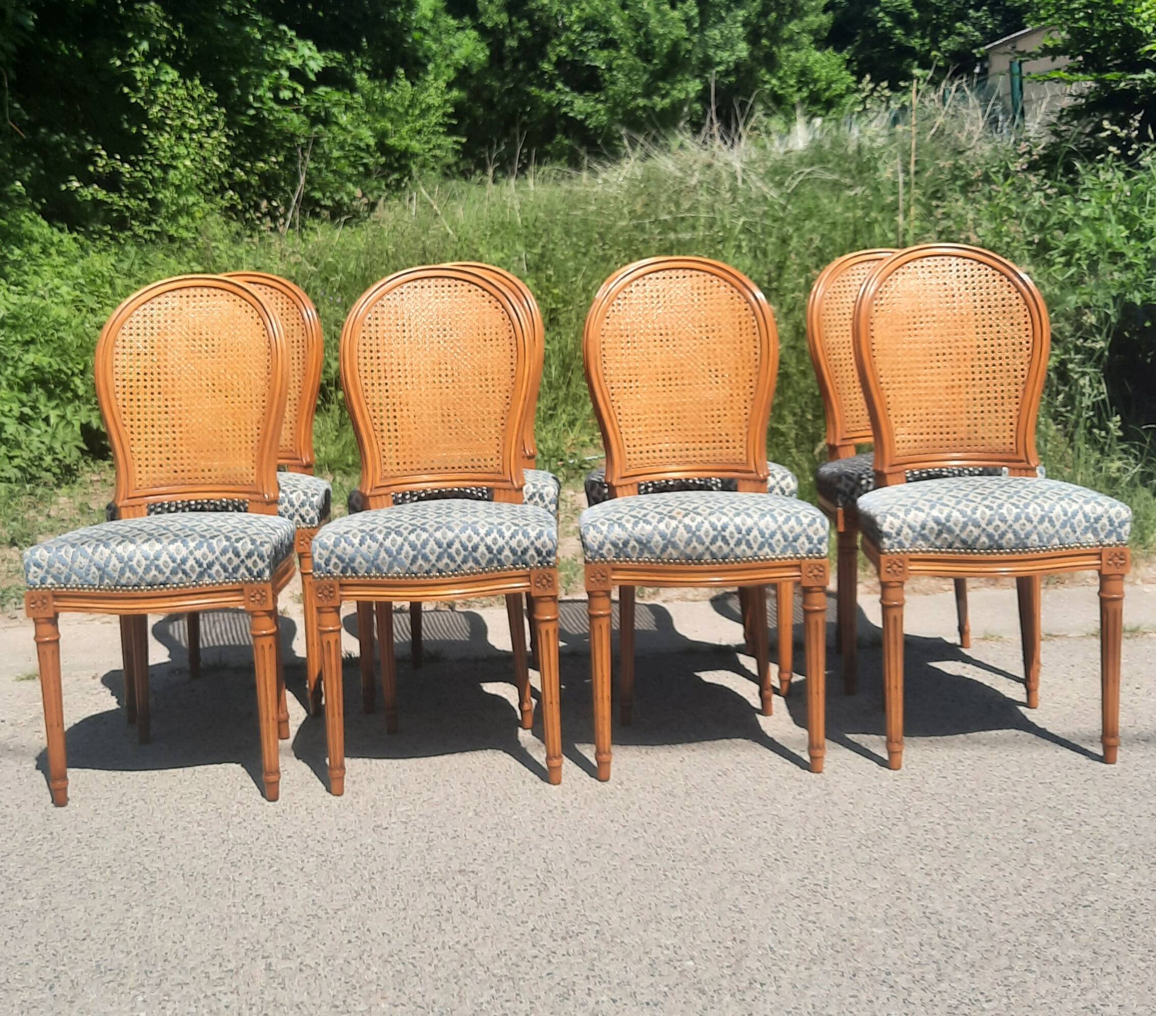Set of 8 Louis XV style chairs