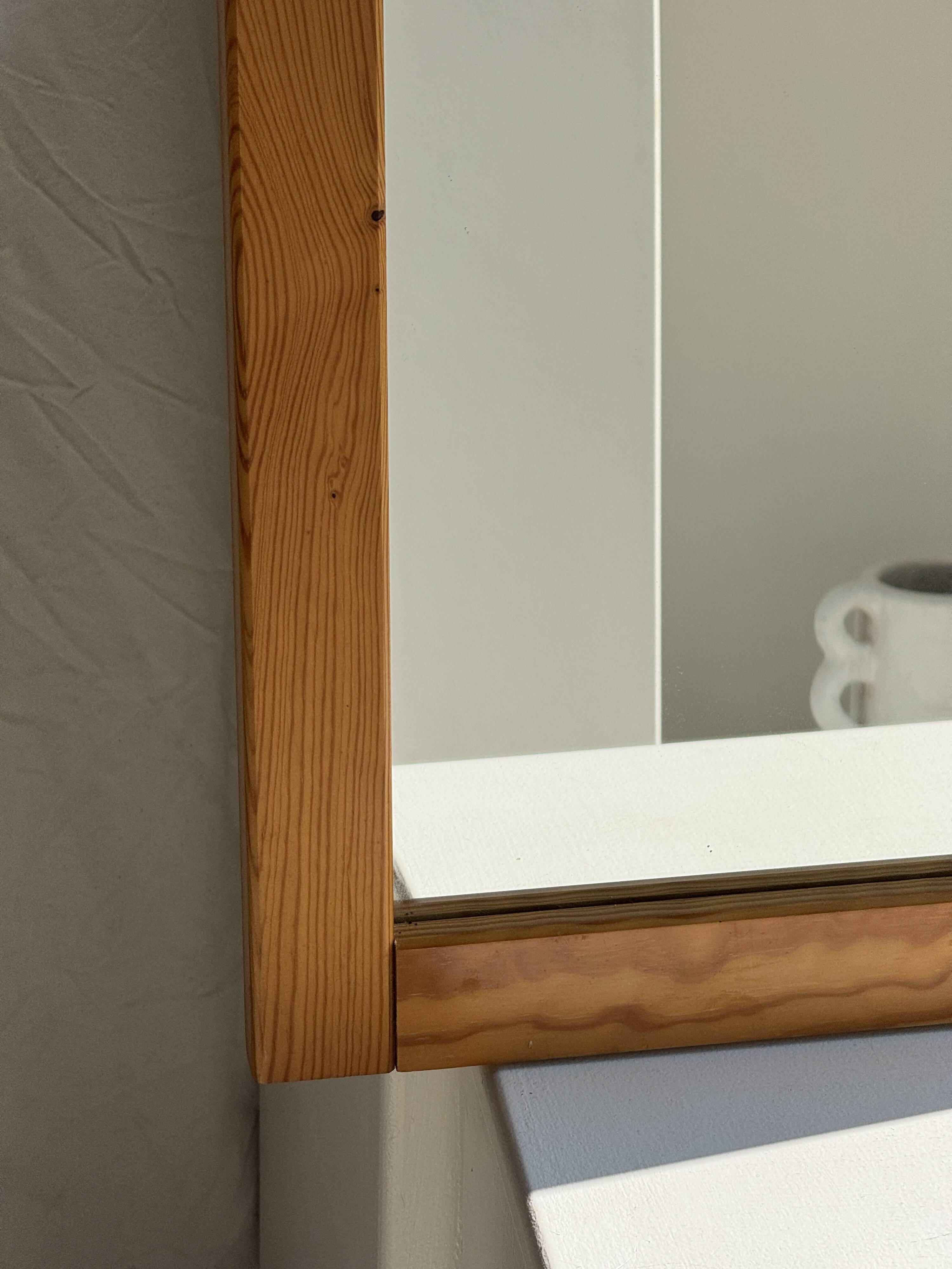 Small rectangular pine mirror 55x45