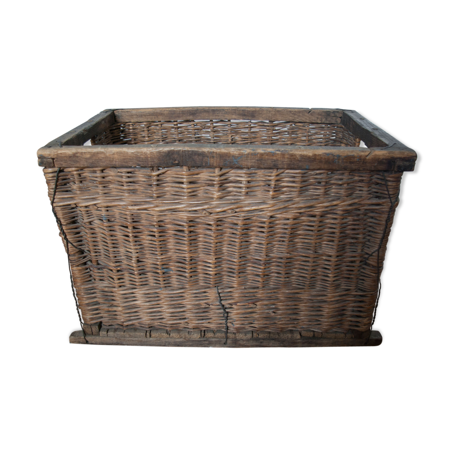 Wicker basket and wood