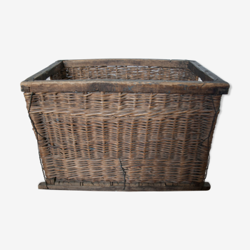 Wicker basket and wood