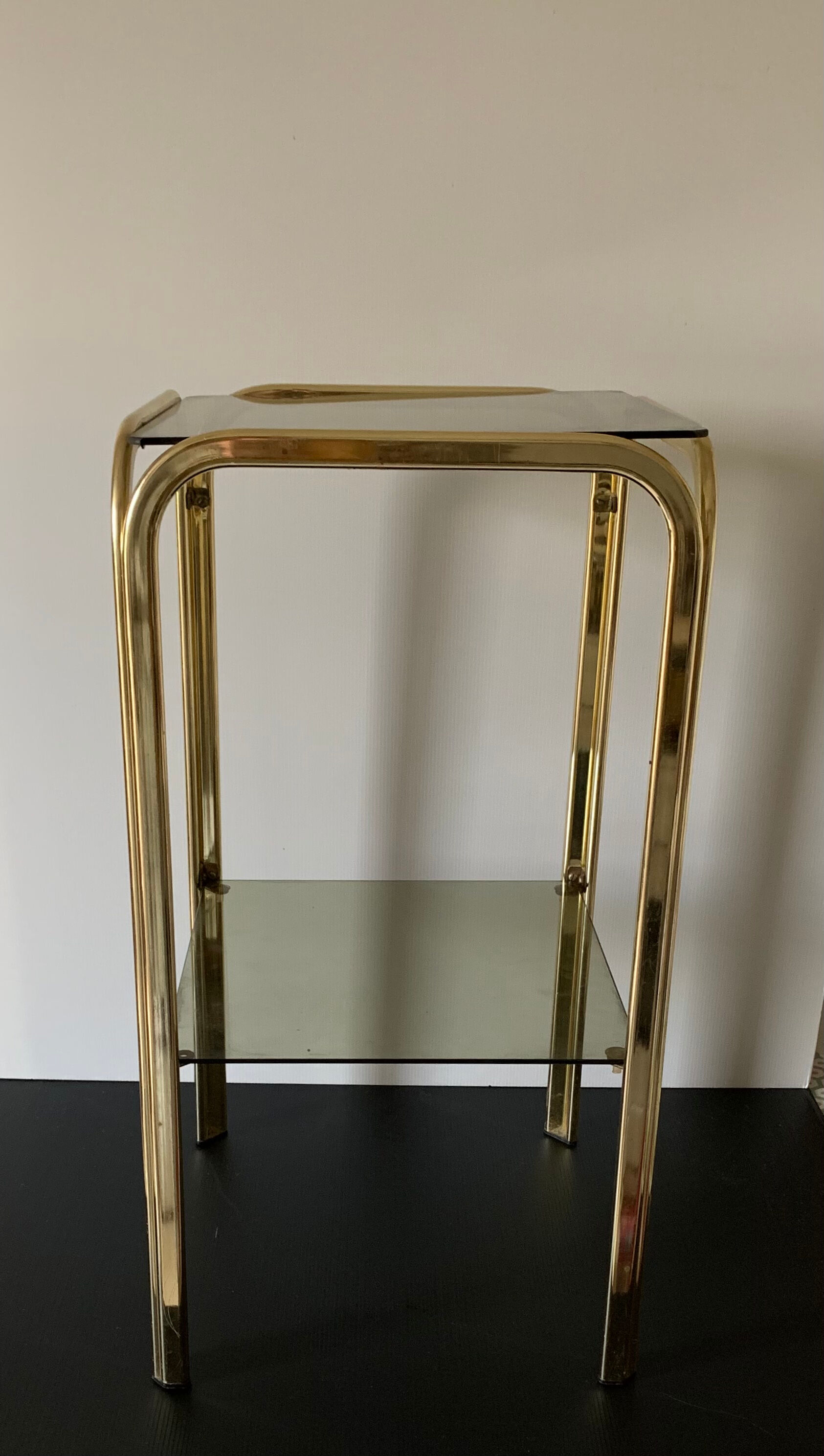 Sellette sofa tip smokes glass and gold metal