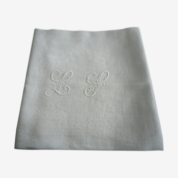 Lot of two napkins monogrammed LF