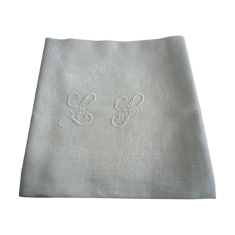 Lot of two napkins monogrammed LF