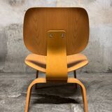 LCW armchair by Charles & Ray Eames for Vitra – Natural ash