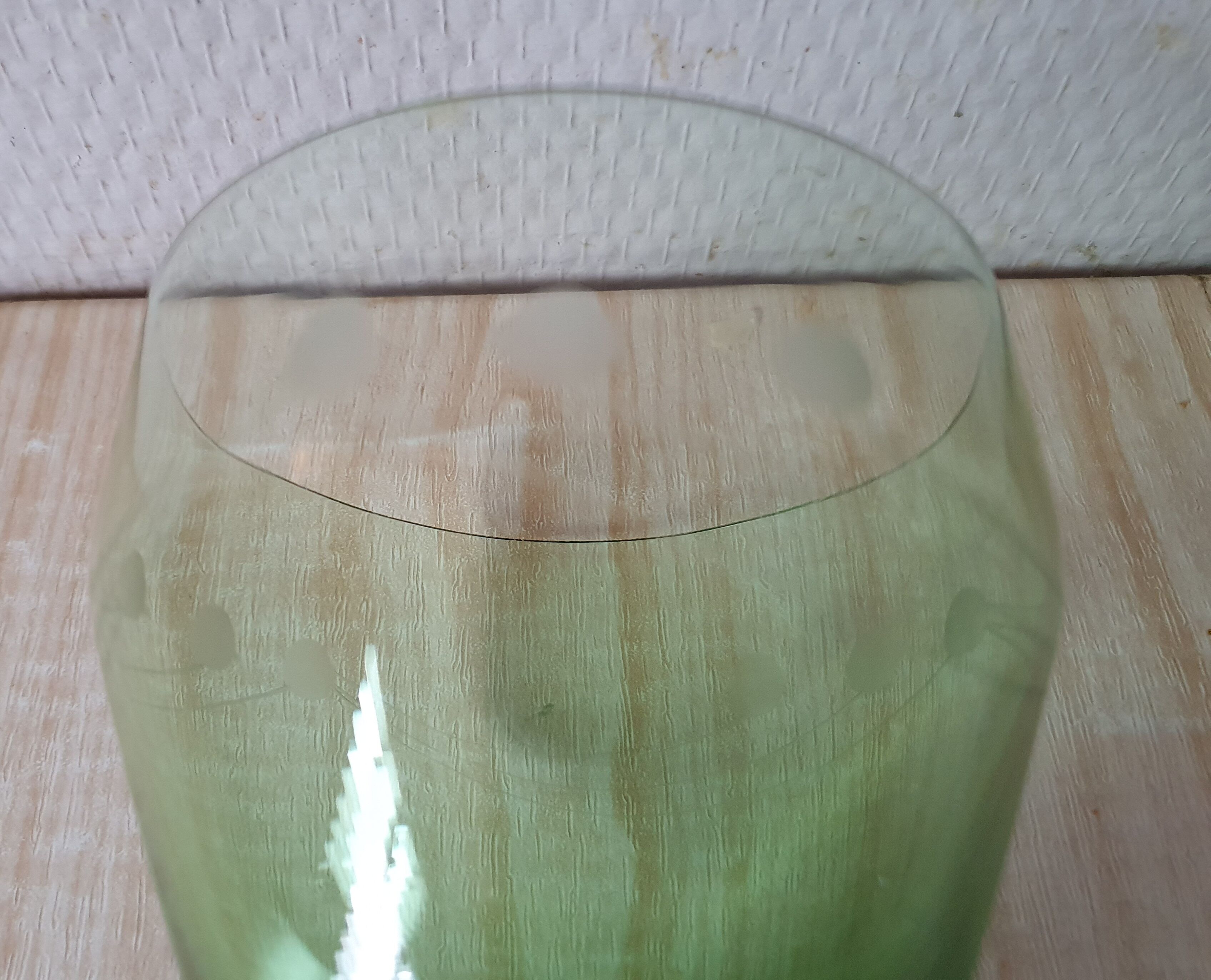 4 glasses of ouraline crystal wine