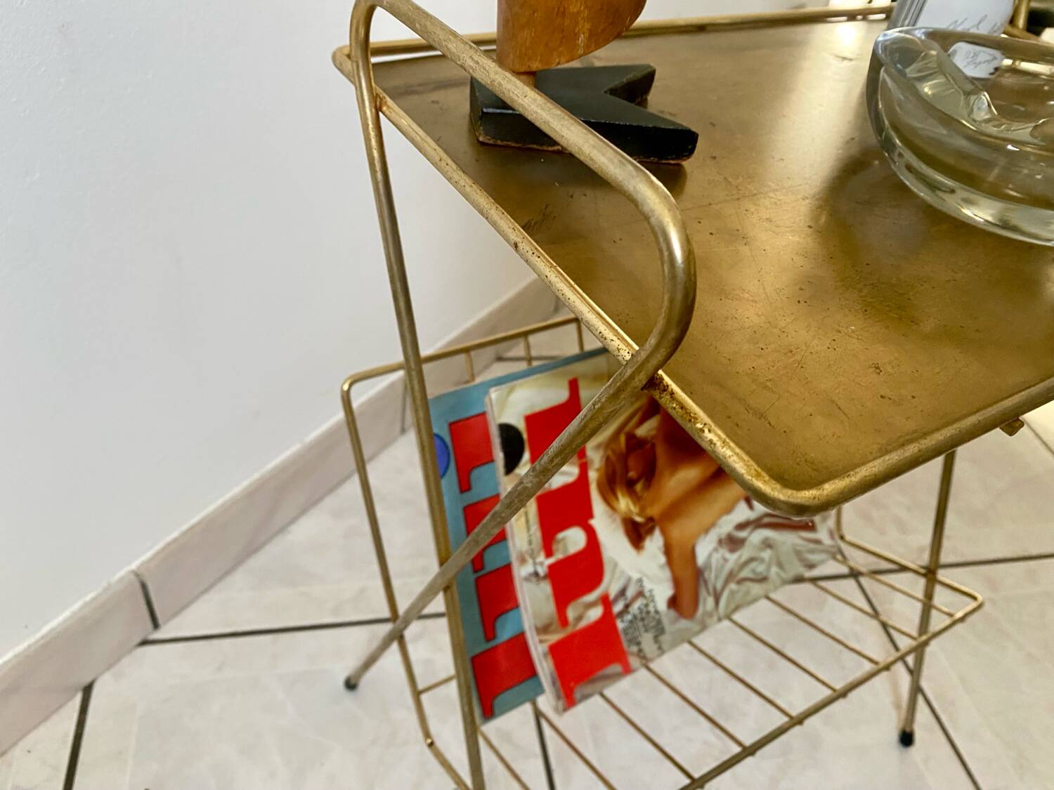 Vintage 1960s brass side table/magazine rack