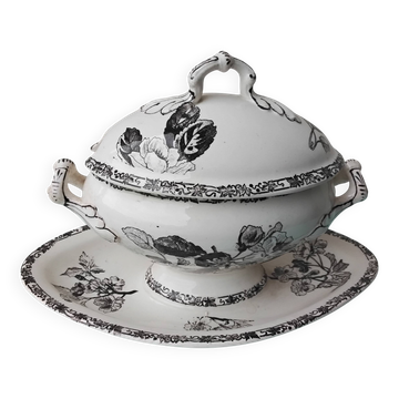 Sauceboat in earthenware from Choisy le Roi