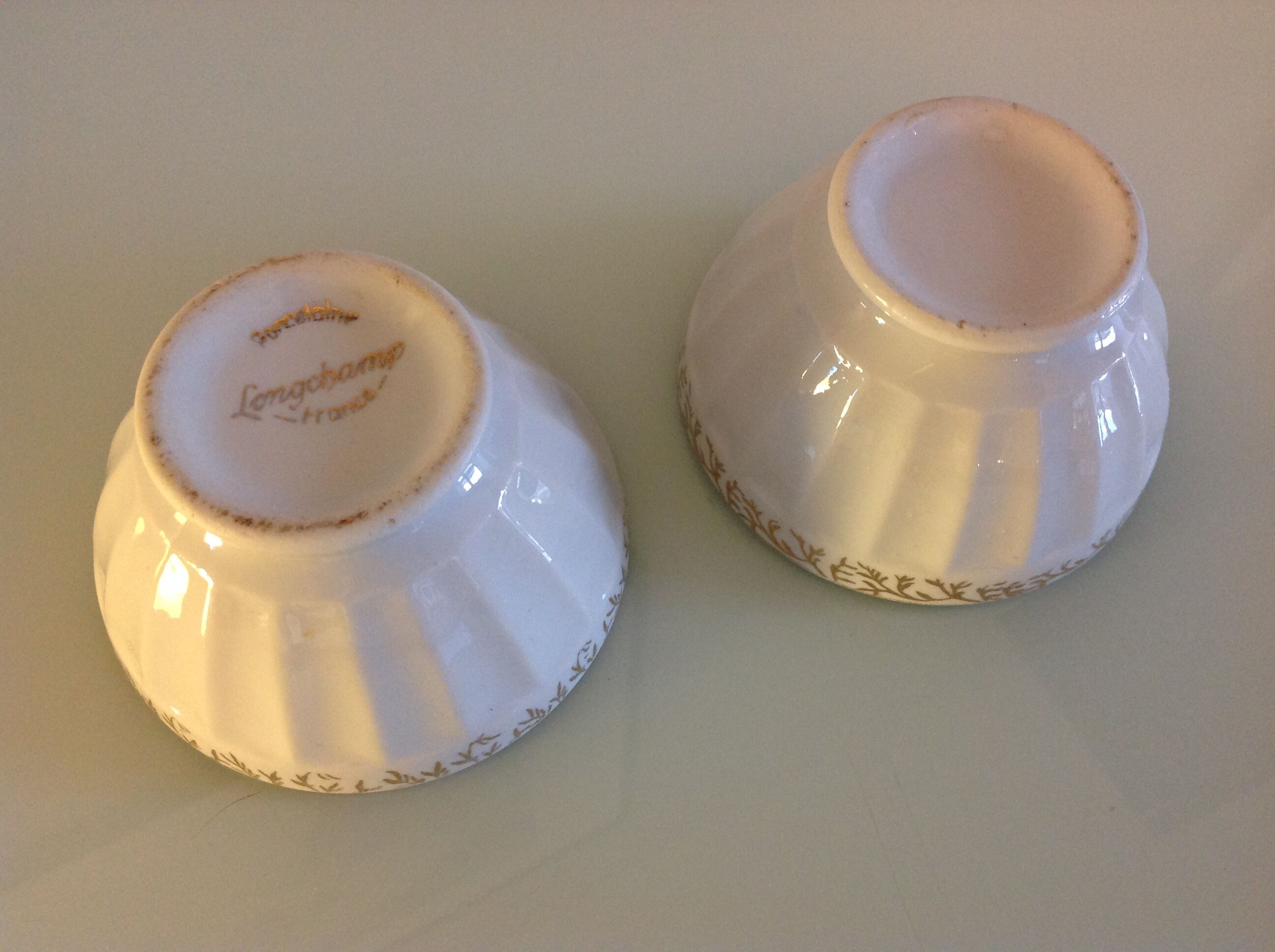Two ribbed white bowls in Longchamp Porcelain /vintage 60s