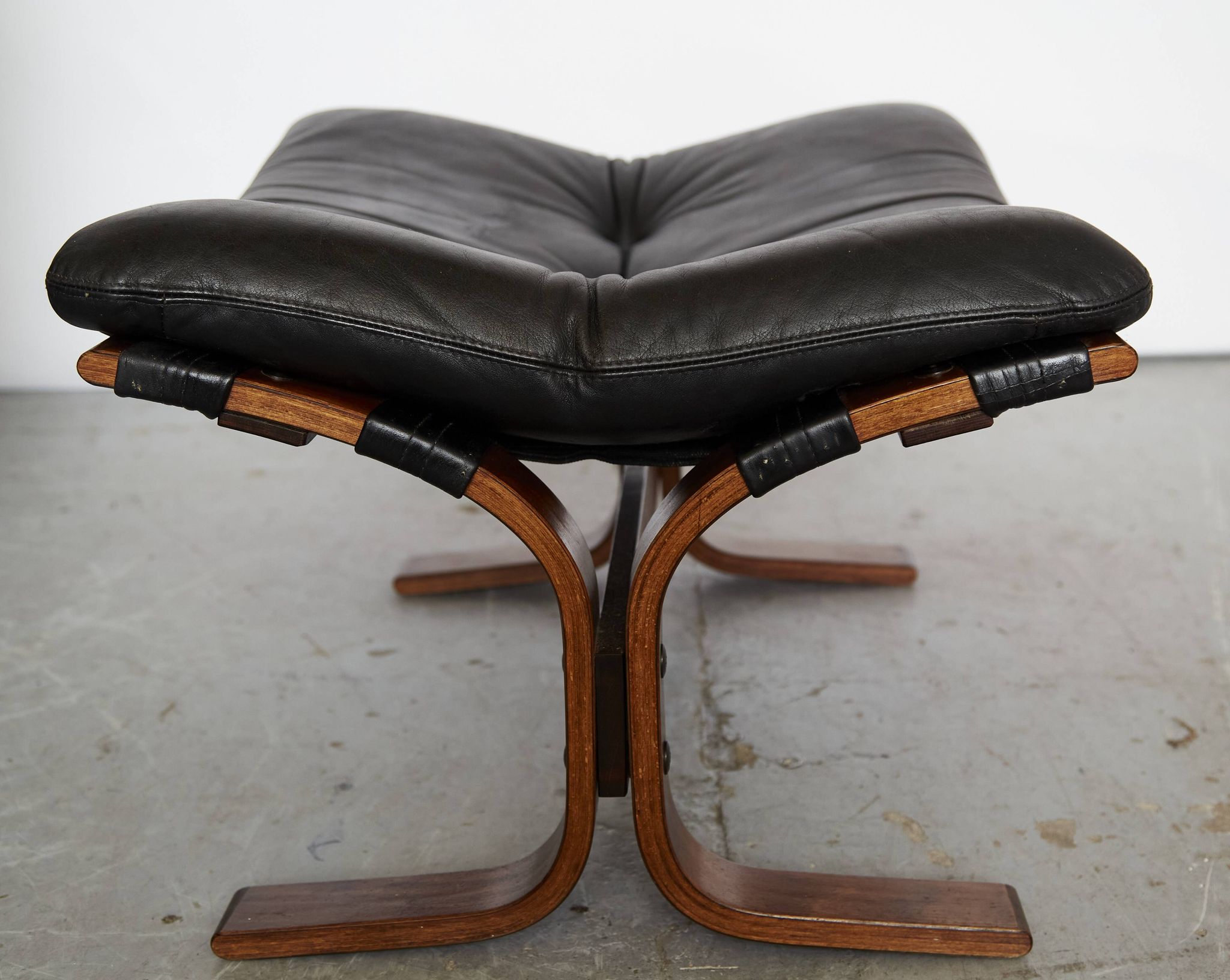Chaise cantilever avec ottoman par Elsa & Nordahl Solheim pourRybo Rykken