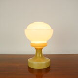 Lampe de table tout en verre par Valasske Mezirici, années 1970