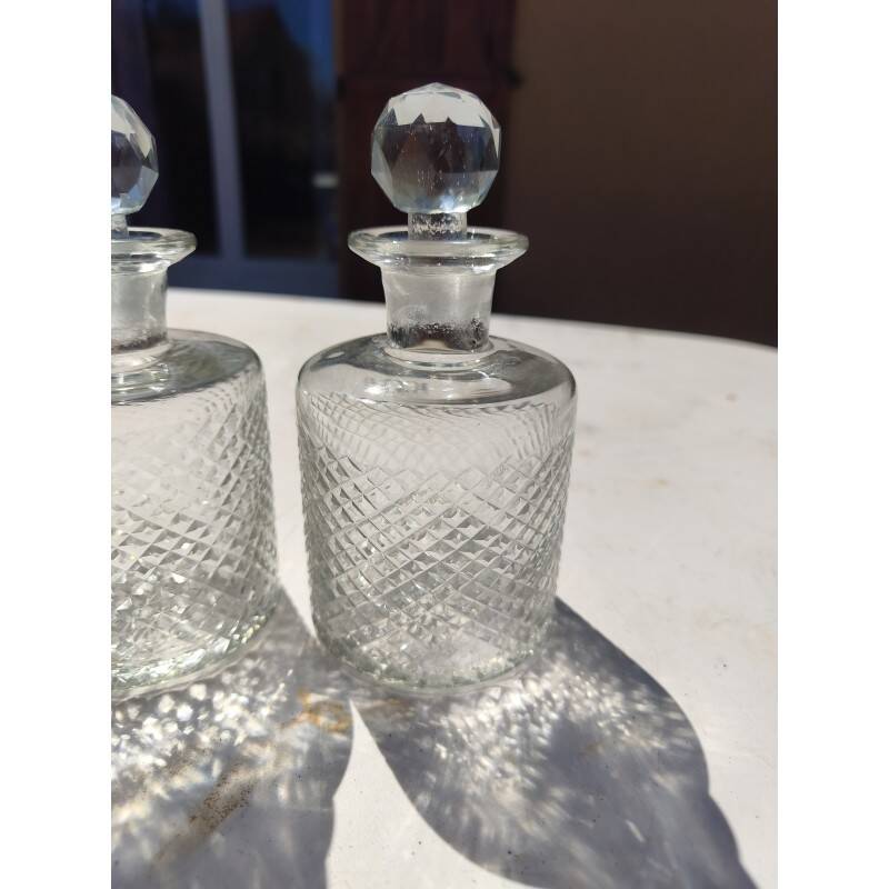Paire de flacons en verre soufflé