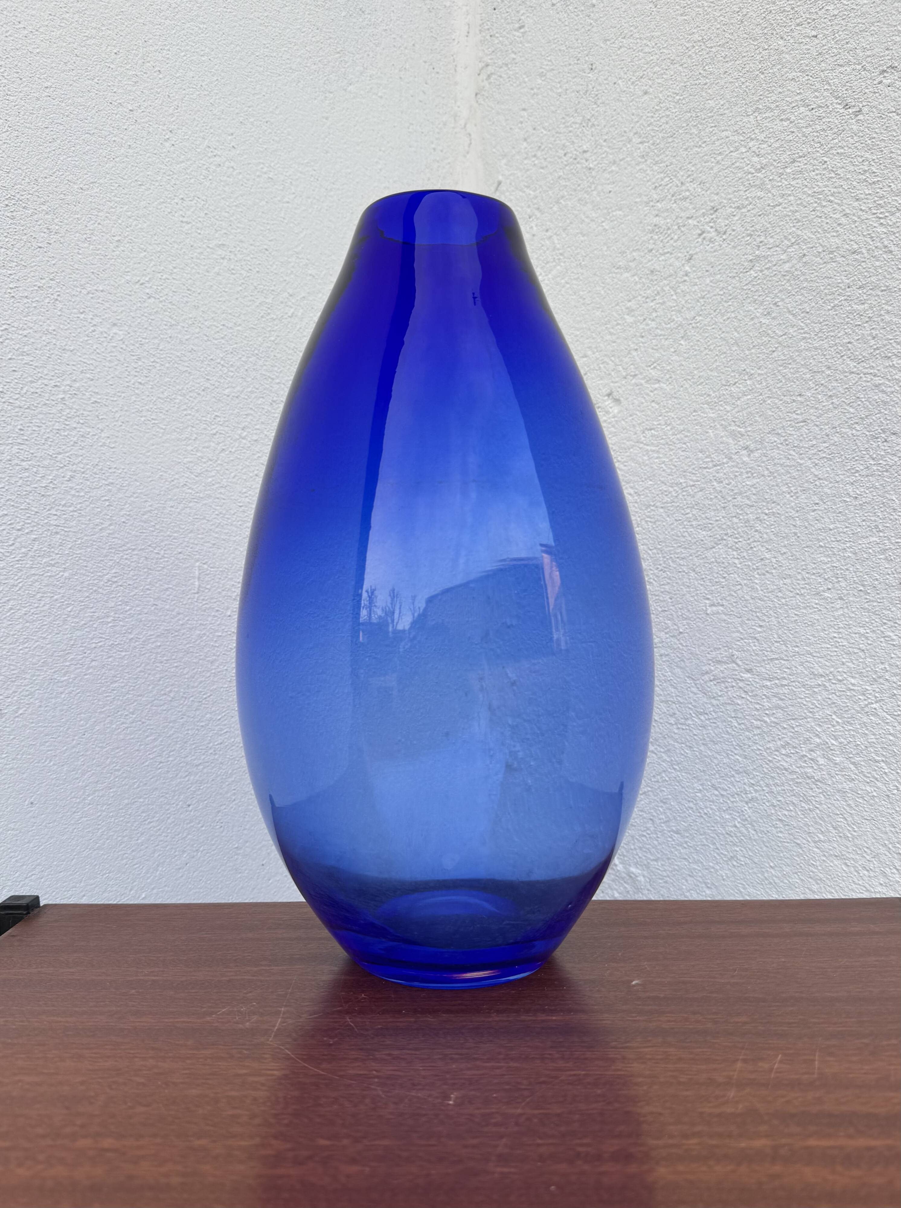 Large vintage cobalt blue blown glass vase