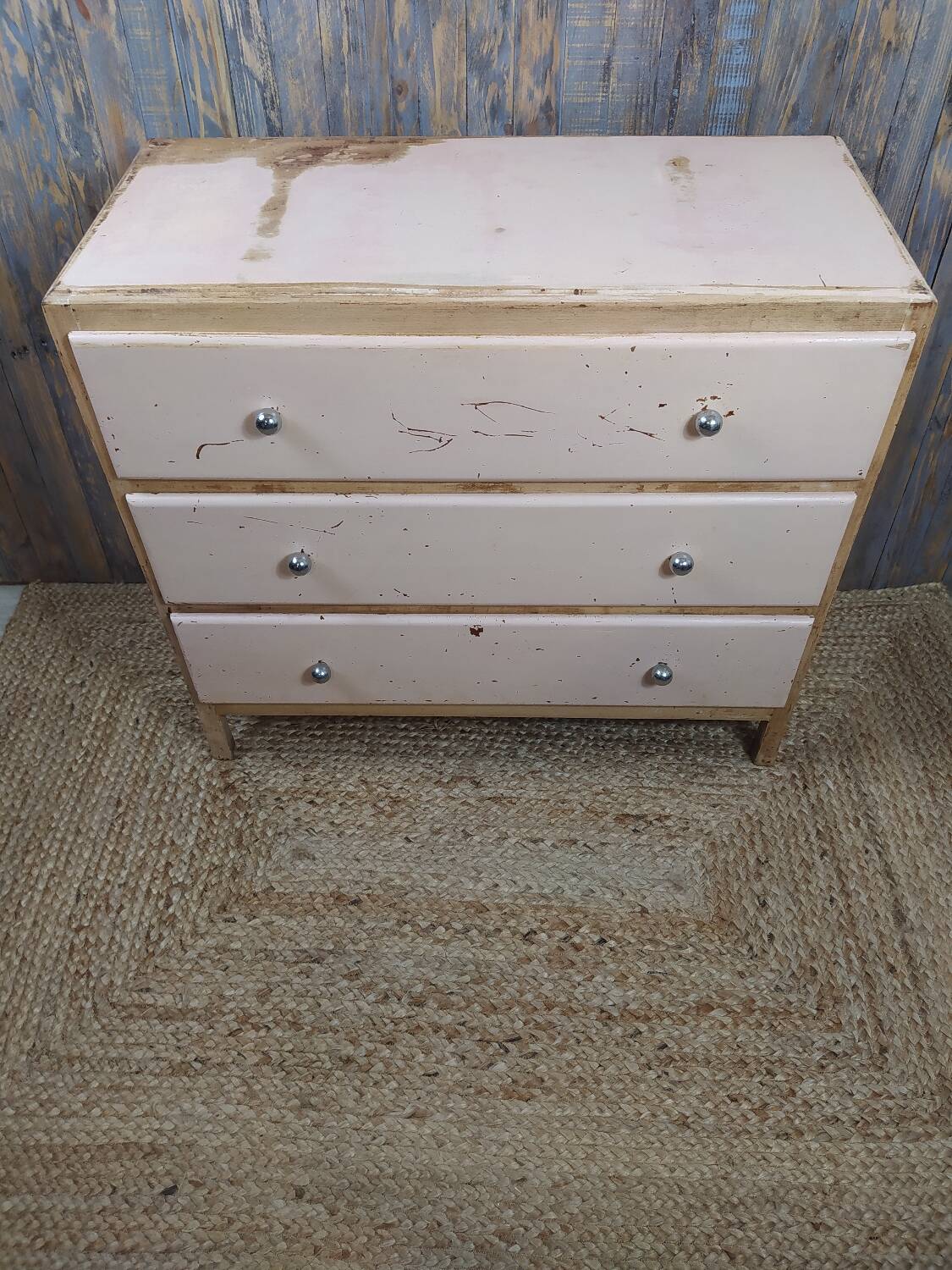Vintage chest of drawers