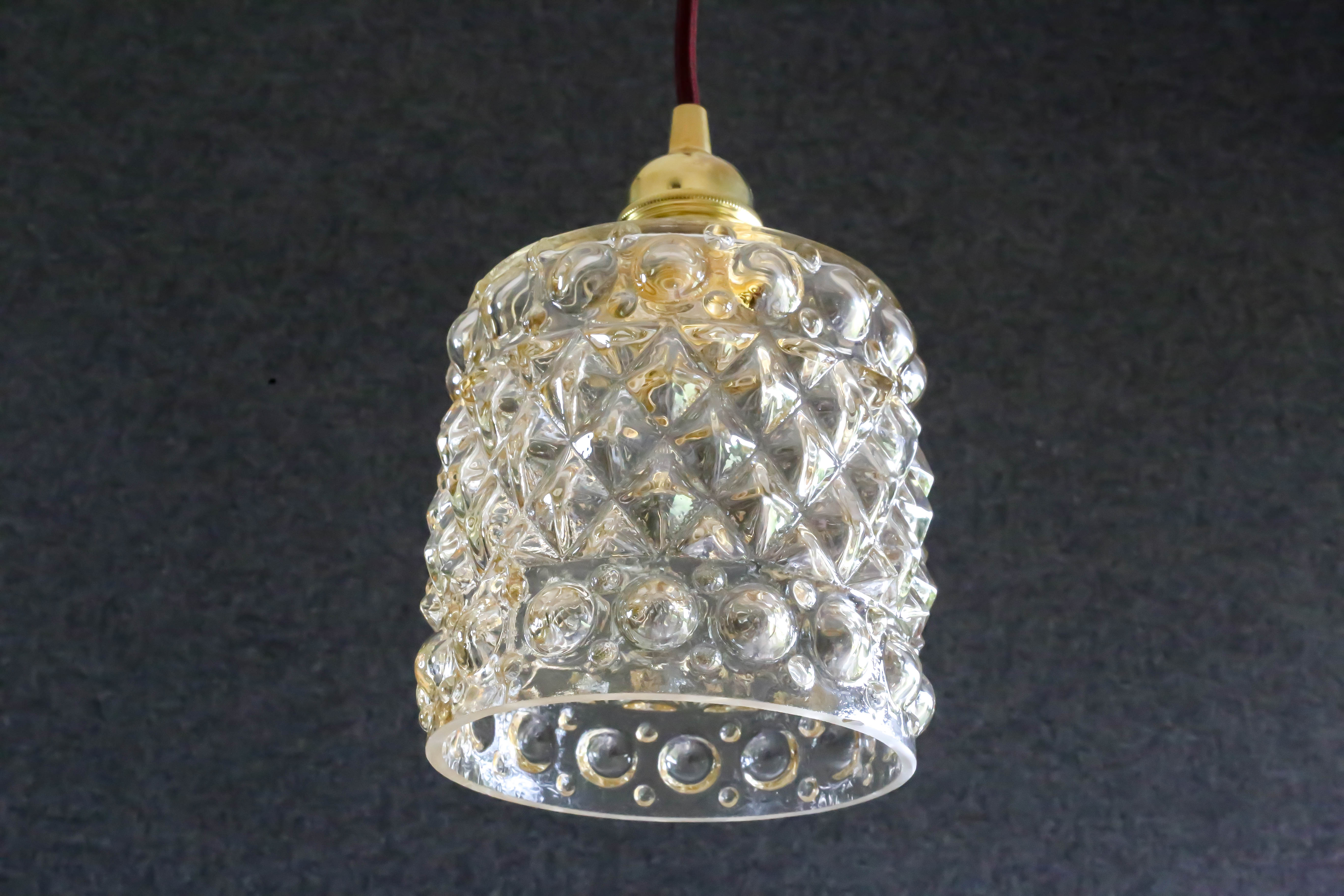 suspension of the 50s in engraved glass
