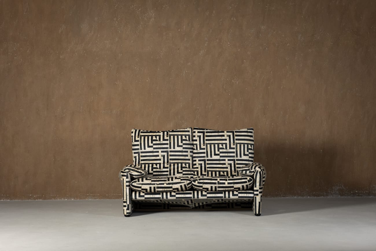 Vintage Maralunga two-seater sofa by Vico Magistretti for Cassina (1970) in Myth velvet