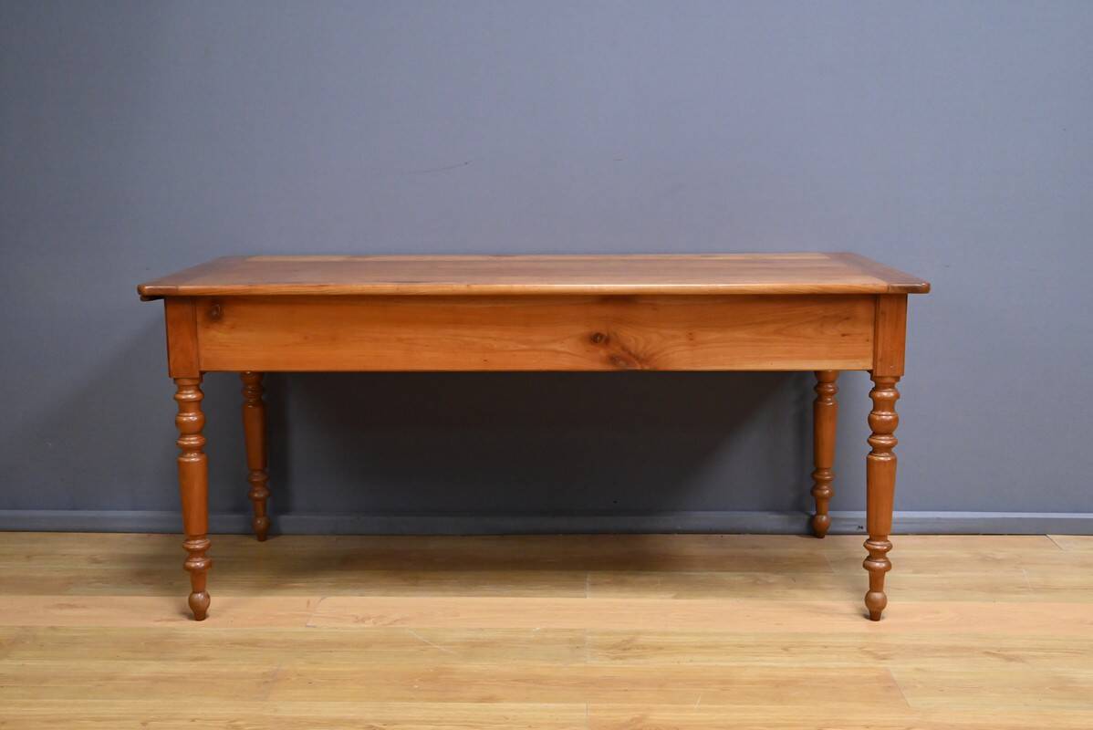 Farm table in cherry wood – late 19th century