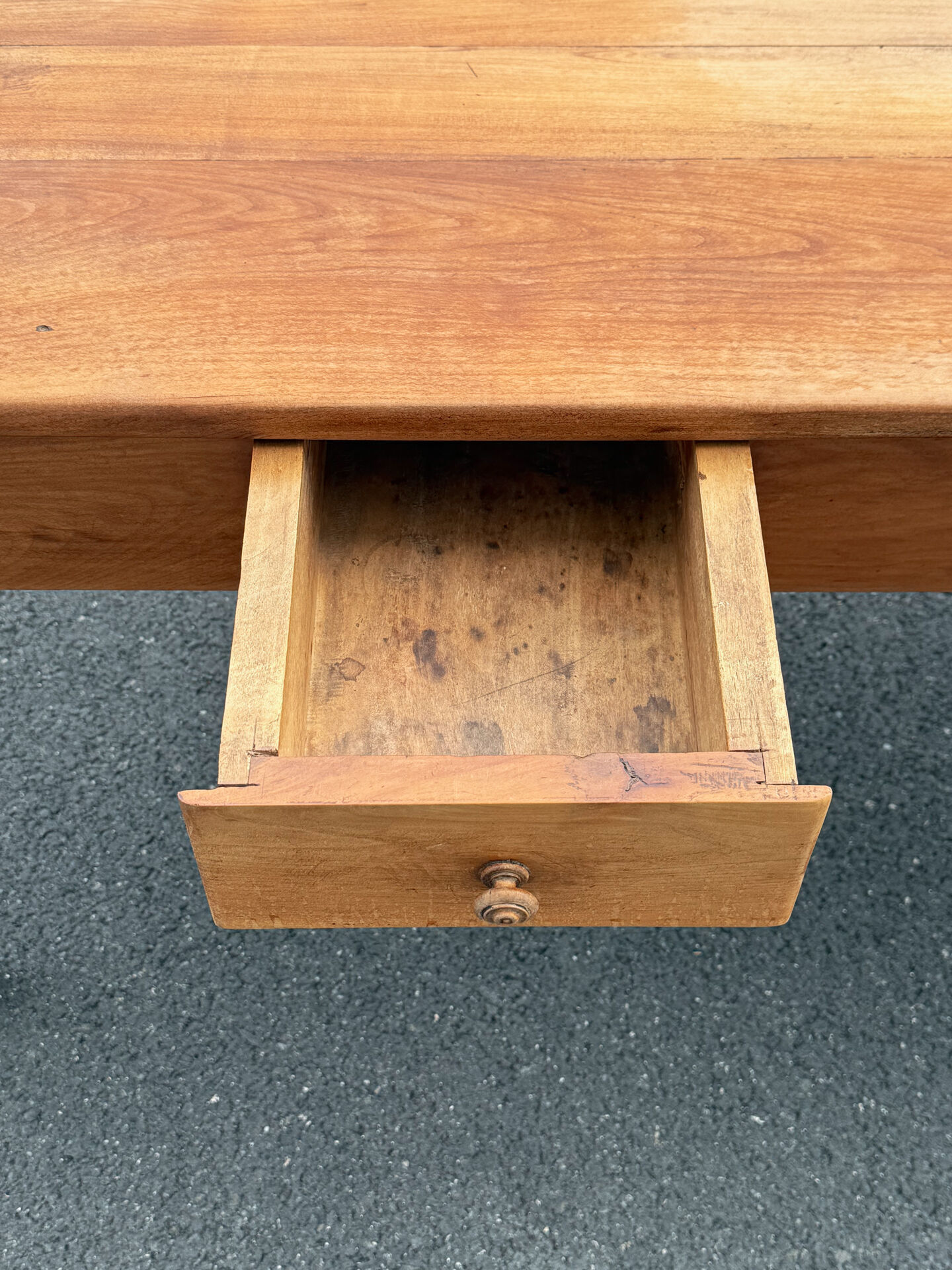 Large table in solid walnut
