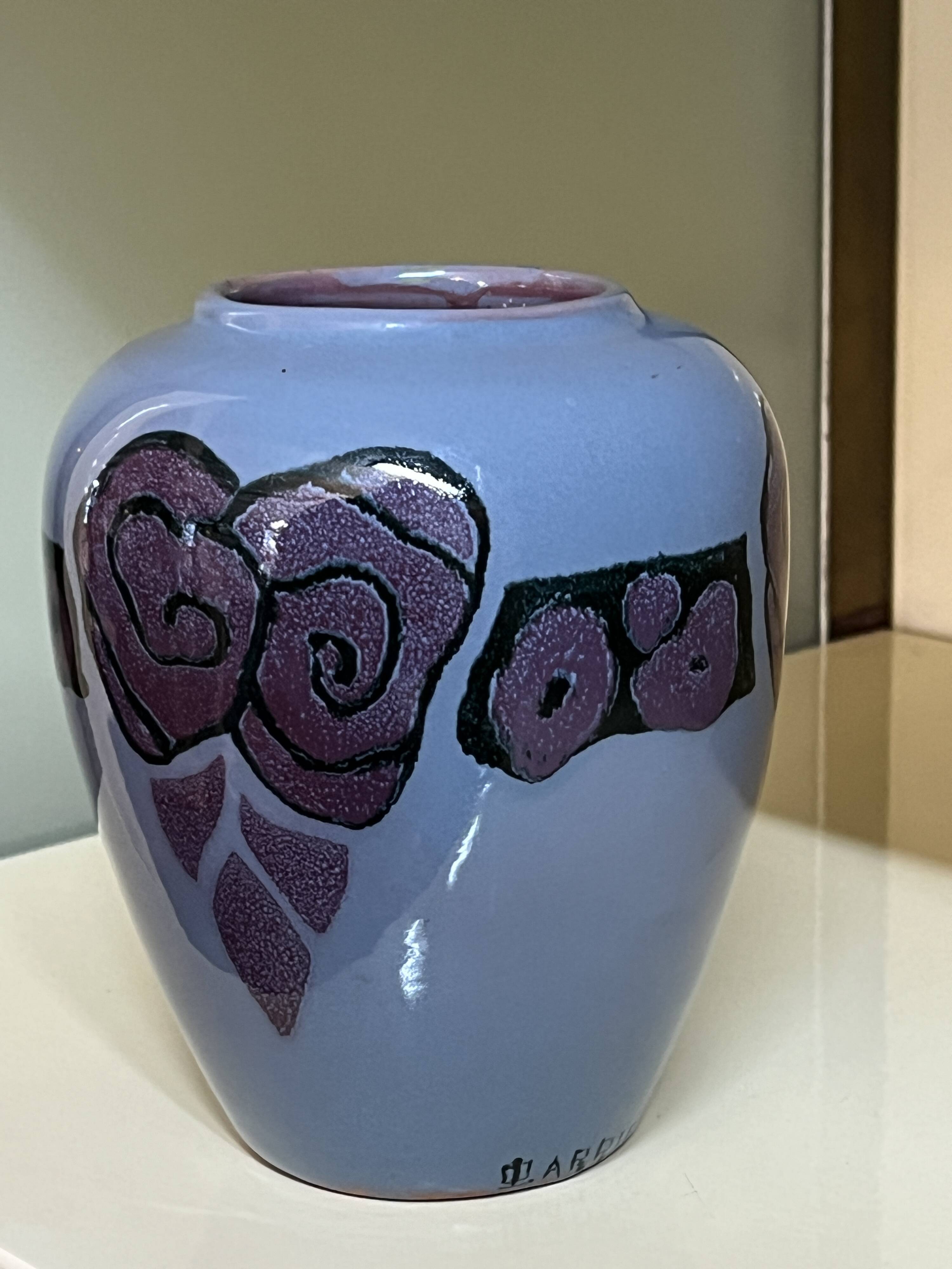 Vase violet de O. Larrieu