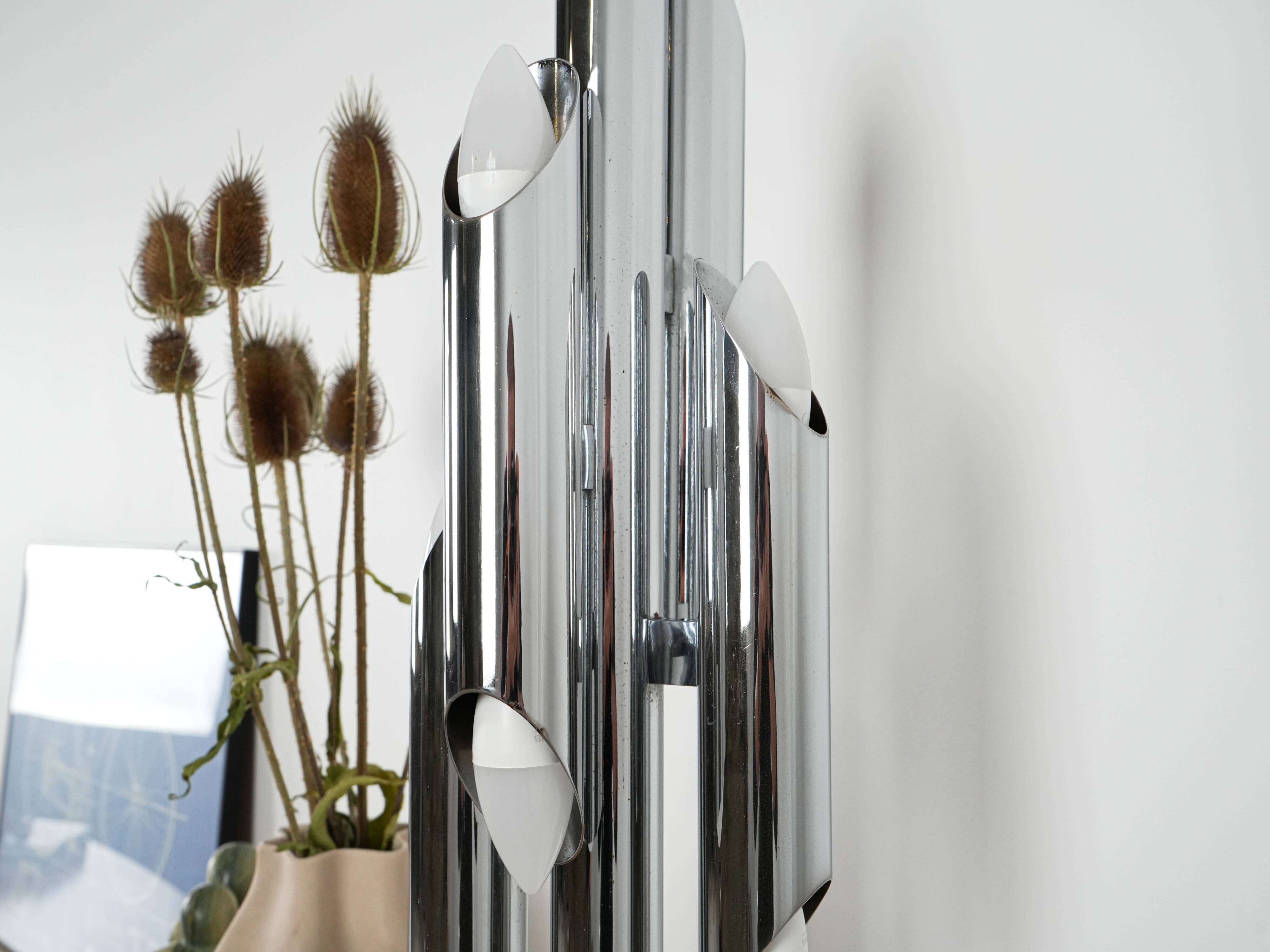 Metal floor lamp, Space Age, manufactured in Italy
