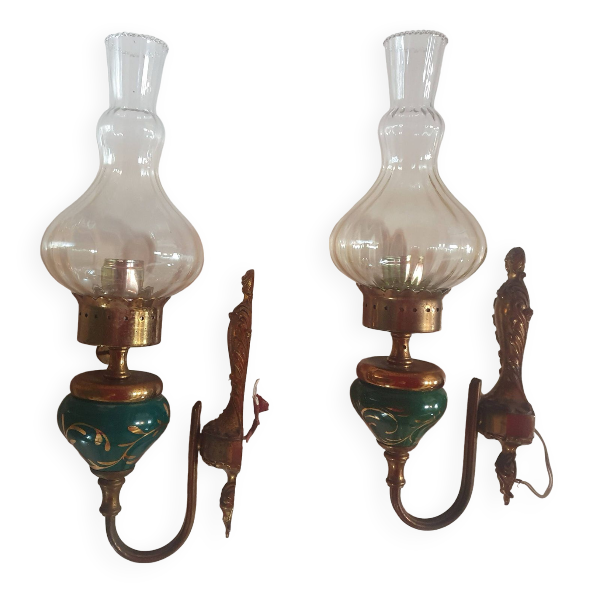 Paire d'appliques lumnaire vintage en metal doré, ceramique verte et globe en verre