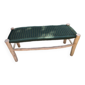 Banc en bois, tissage nylon vert