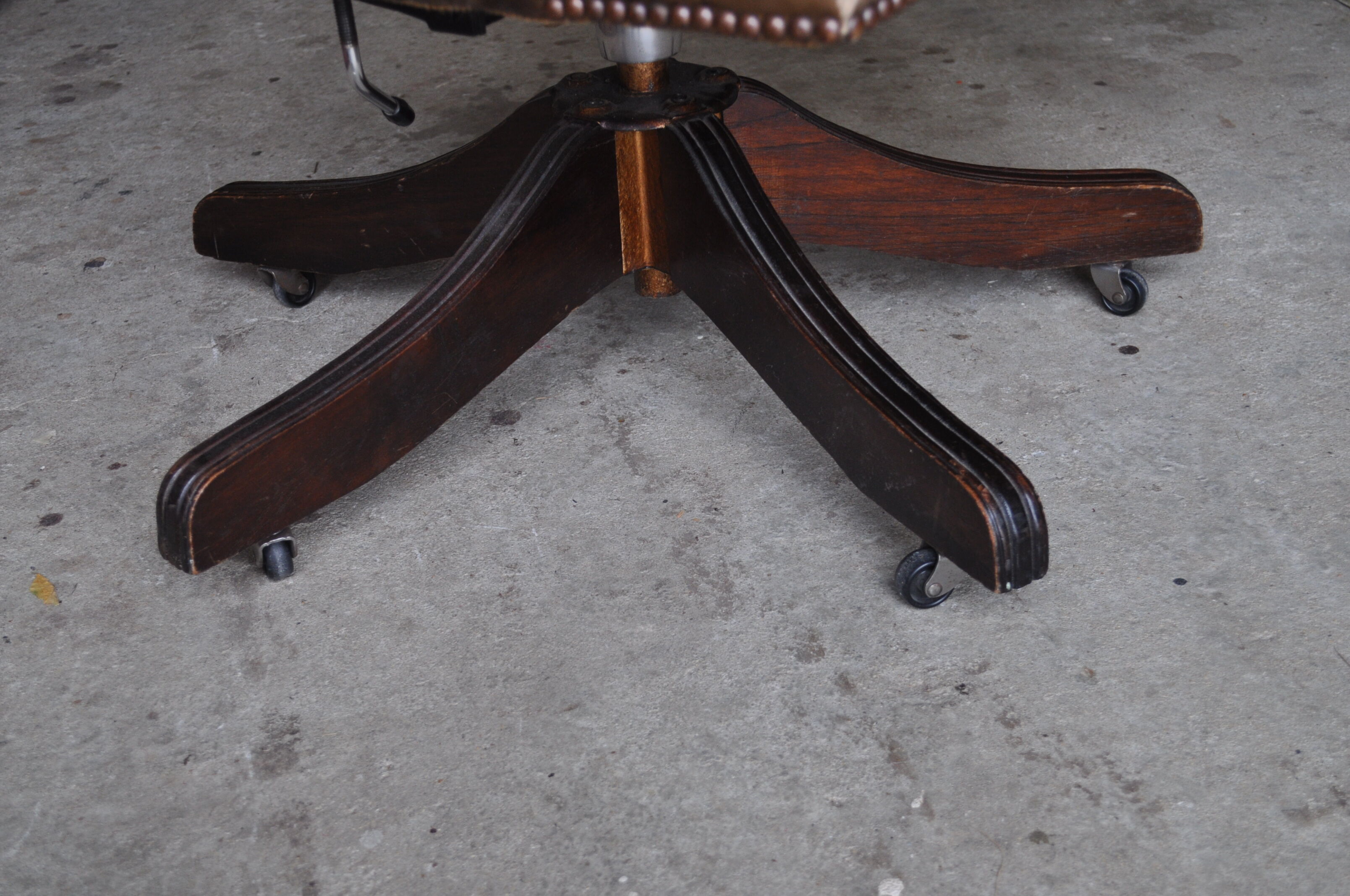 Chesterfield-style office chair