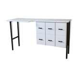 Vintage buffet in Tirois