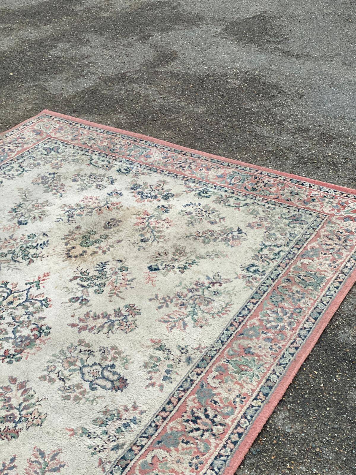 Red Persian wool oriental rug 200x300