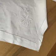 Nappe brodée ancienne