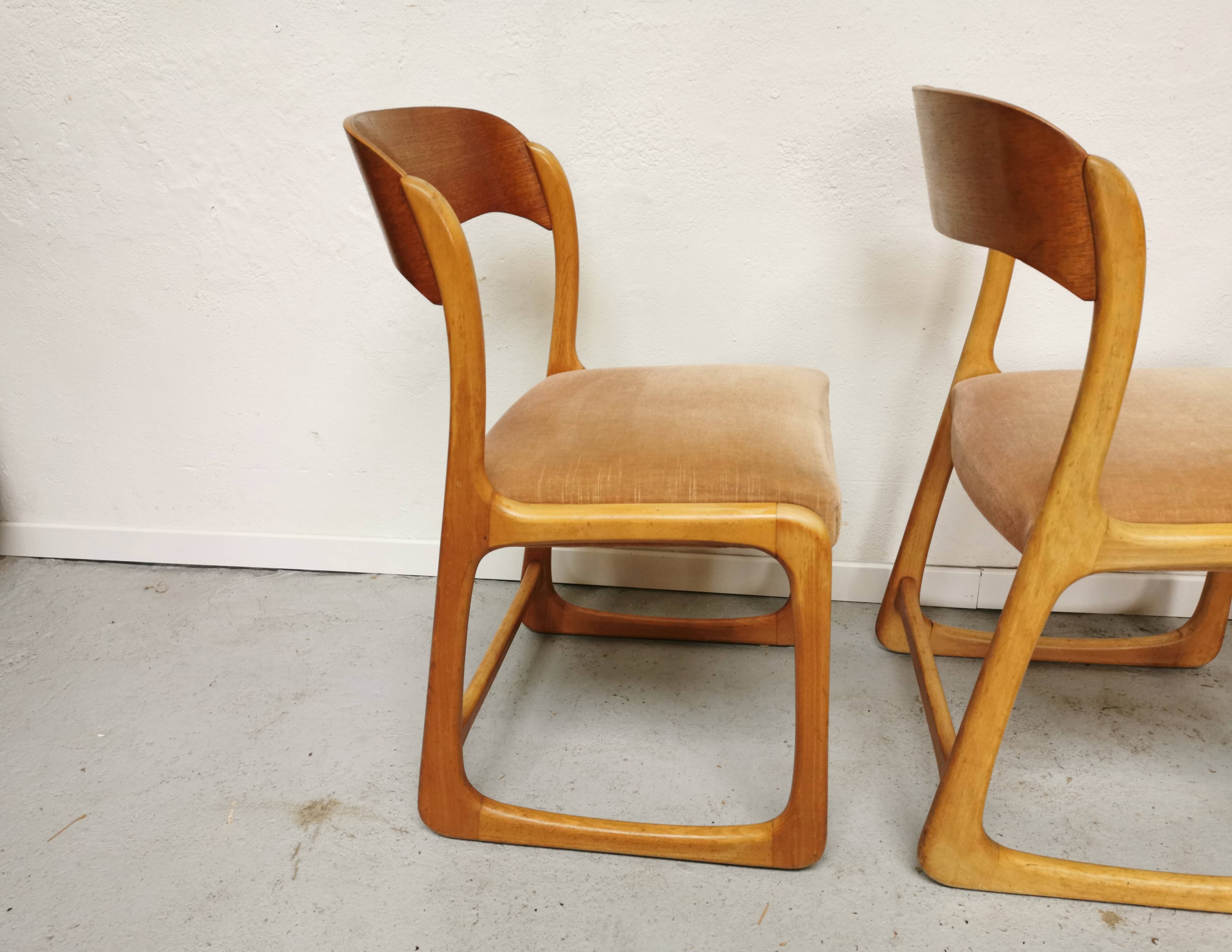Series of 4 chairs Baumann Traineau