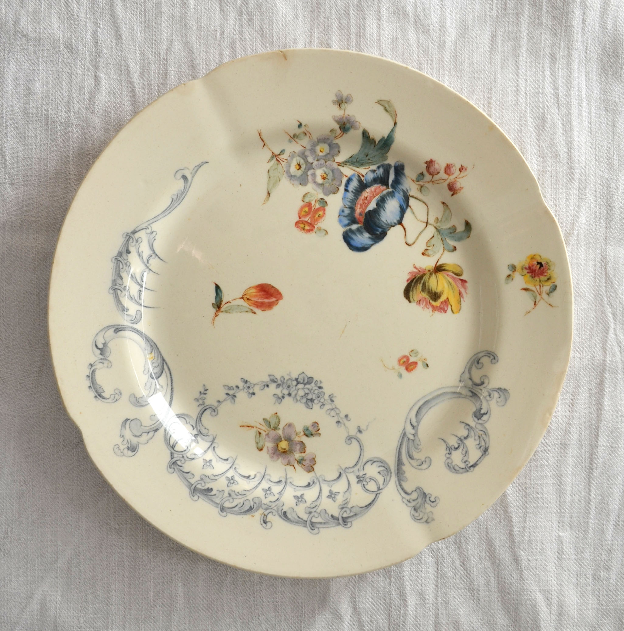 5 assiettes terre de fer polychrome hb Choisy le roi
