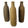 Trois bouteilles anciennes en gres