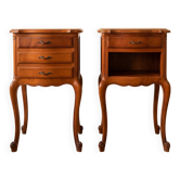 Paire de tables de chevet style Régence en merisier