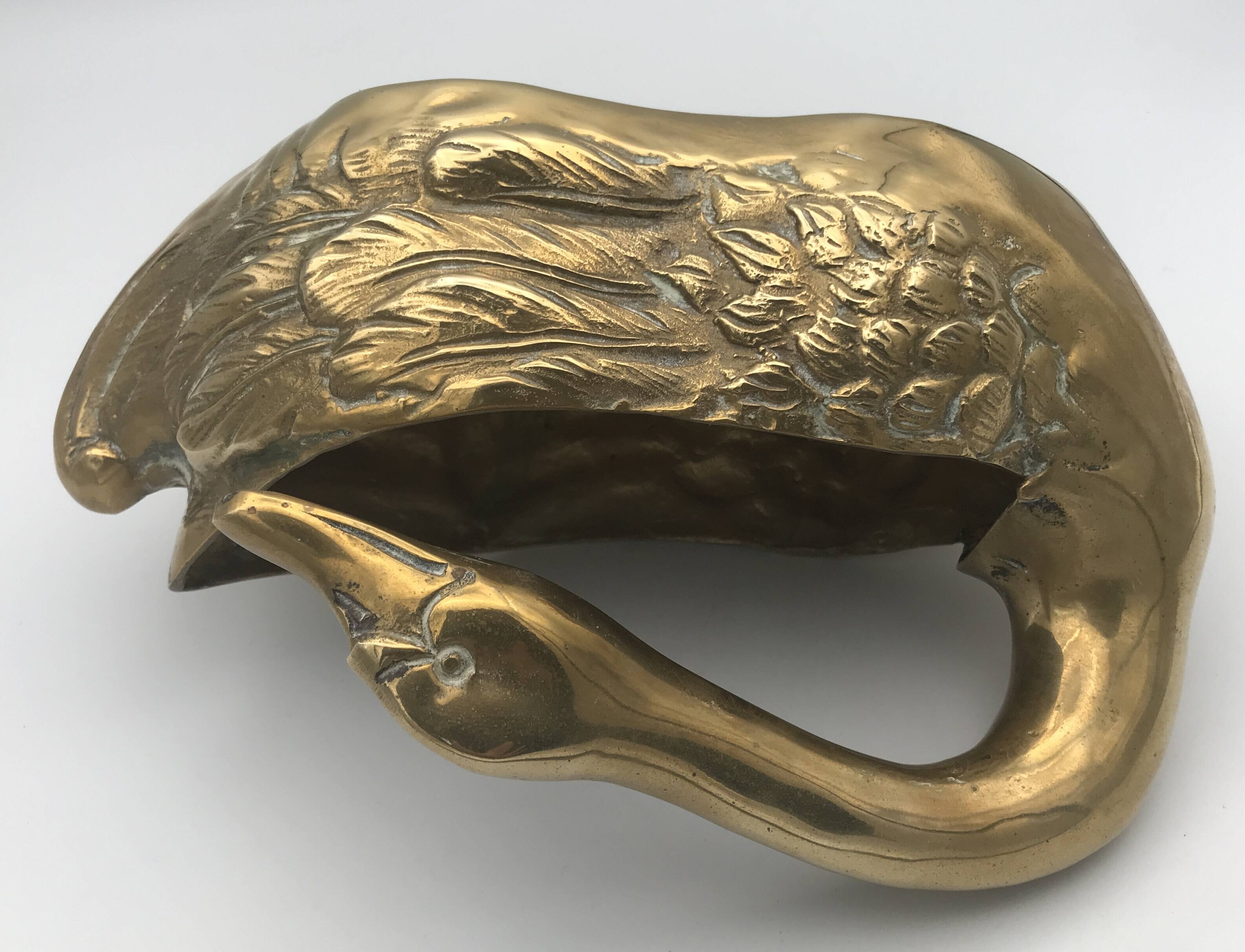 Vintage swan pocket emptier cachepot in gilded brass
