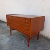 Scandinavian chest of drawers