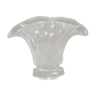 Art Deco fan vase in pressed glass with floral decoration in relief
