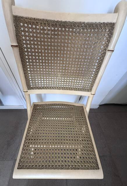 Lot of 4 folding chairs