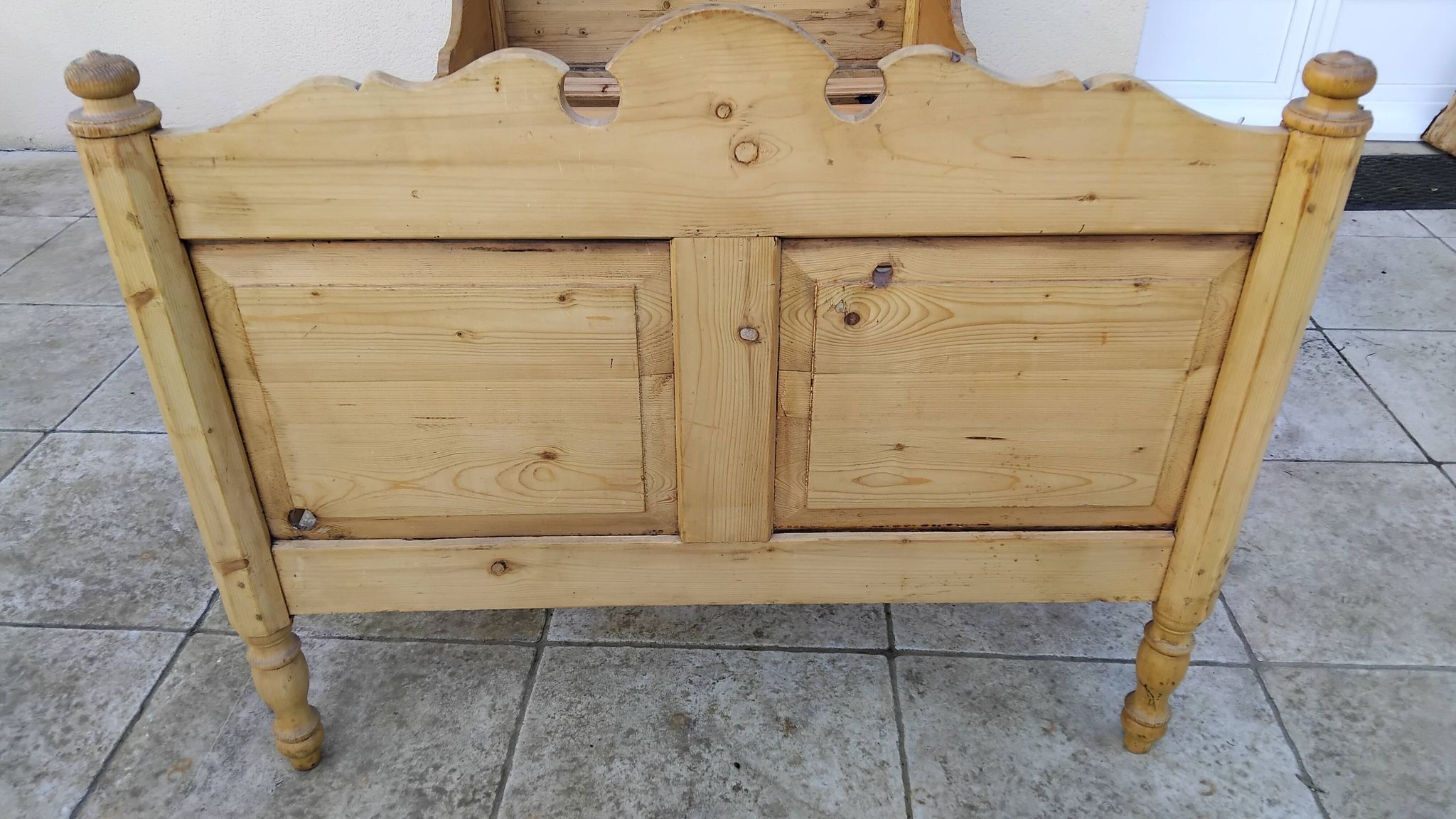 Vintage pine bed chalet style Savoie for one person