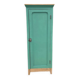 Bonnet, wardrobe