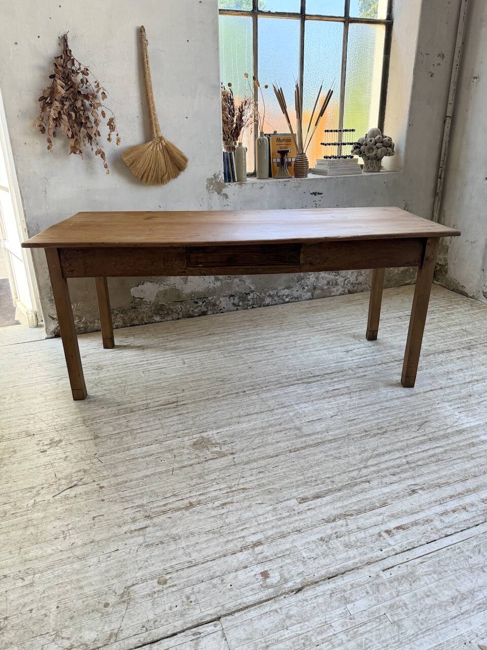 Cherry farmhouse table 1m8