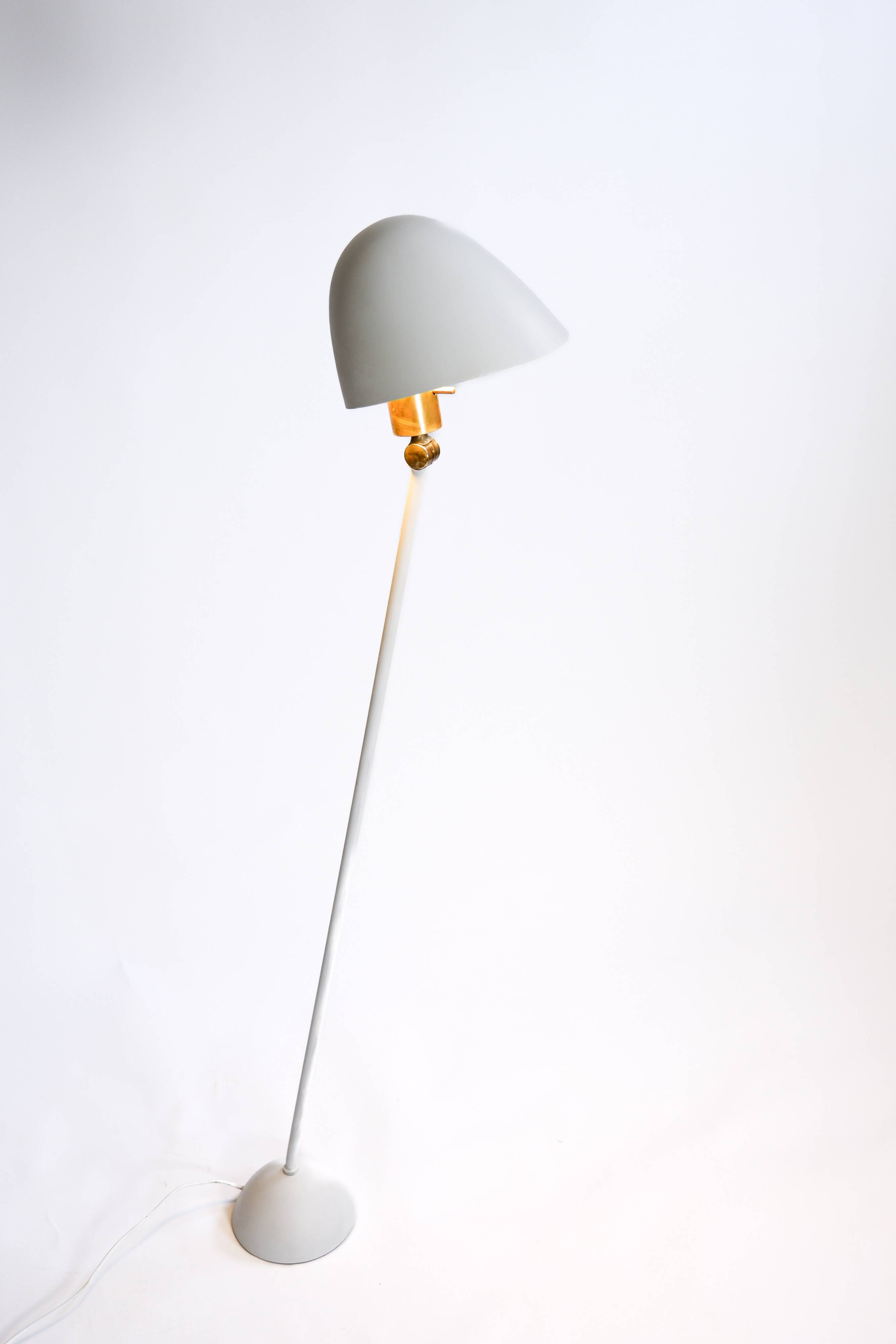 Hans Agne Jakobsson rare floor lamp model G33. Circa 1960