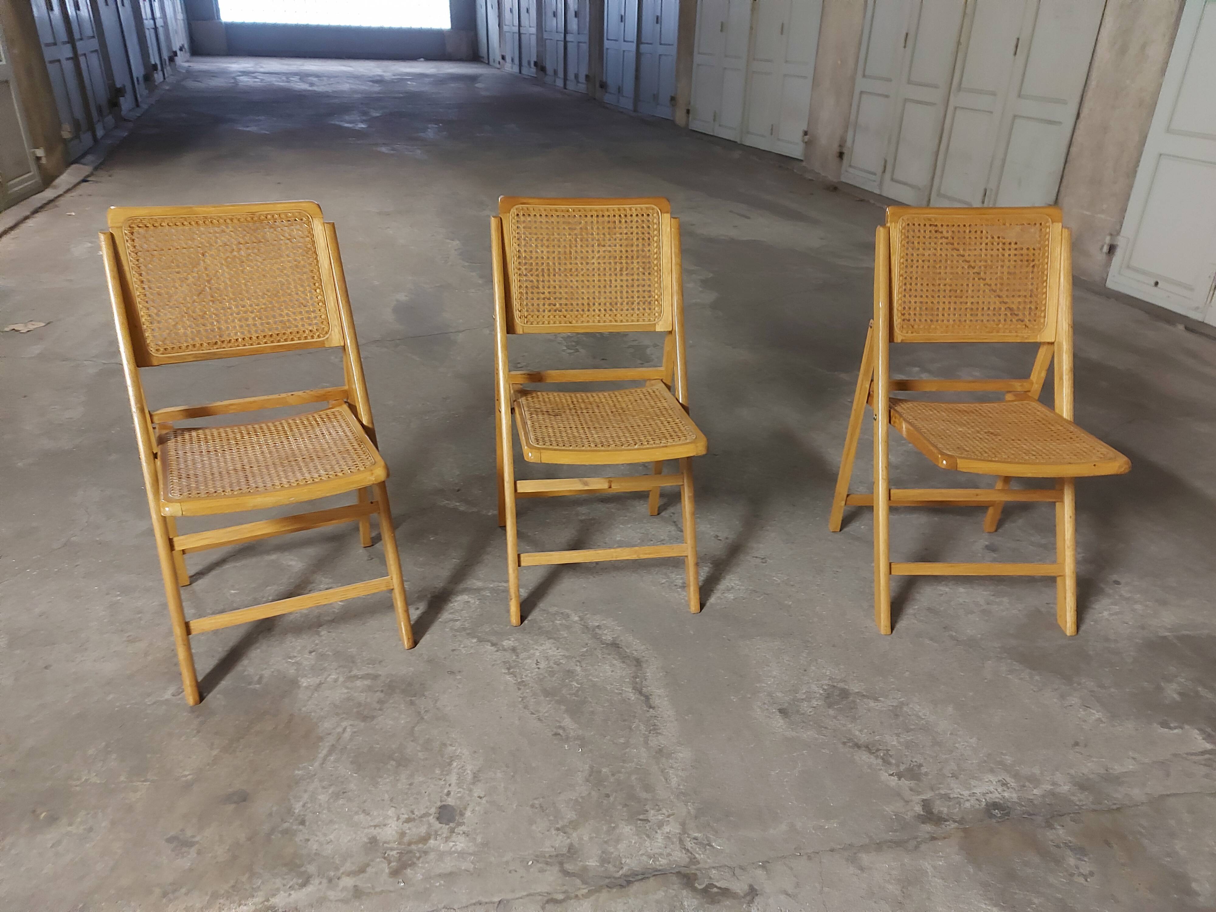 Set de 3 chaises  cannées  pliantes vintages 70
