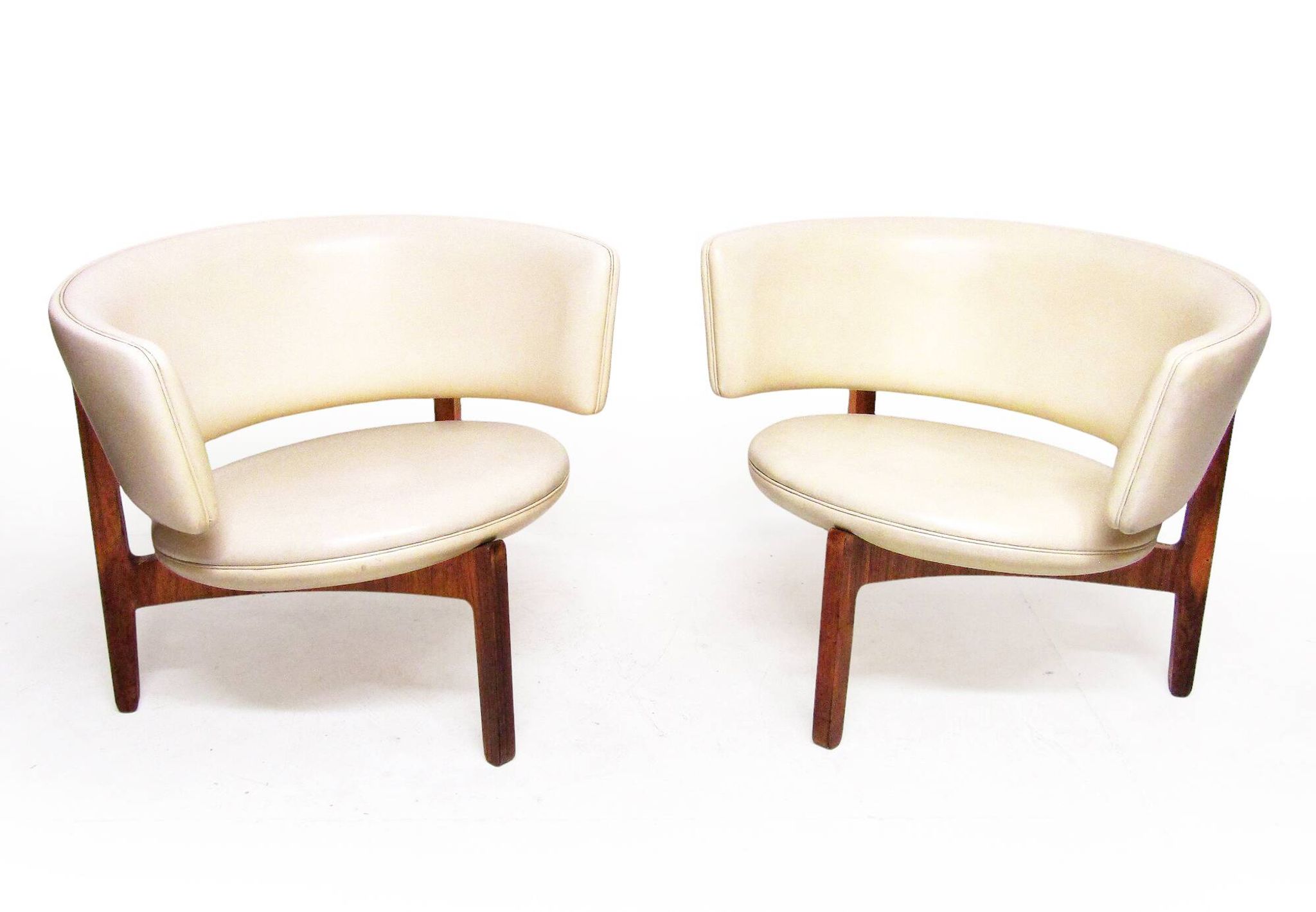 Two 1960s Danish Lounge Chairs In Rosewood By Sven Ellekaer