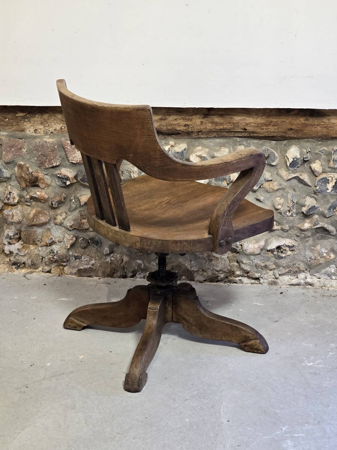 English American office armchair circa 1900 in oak